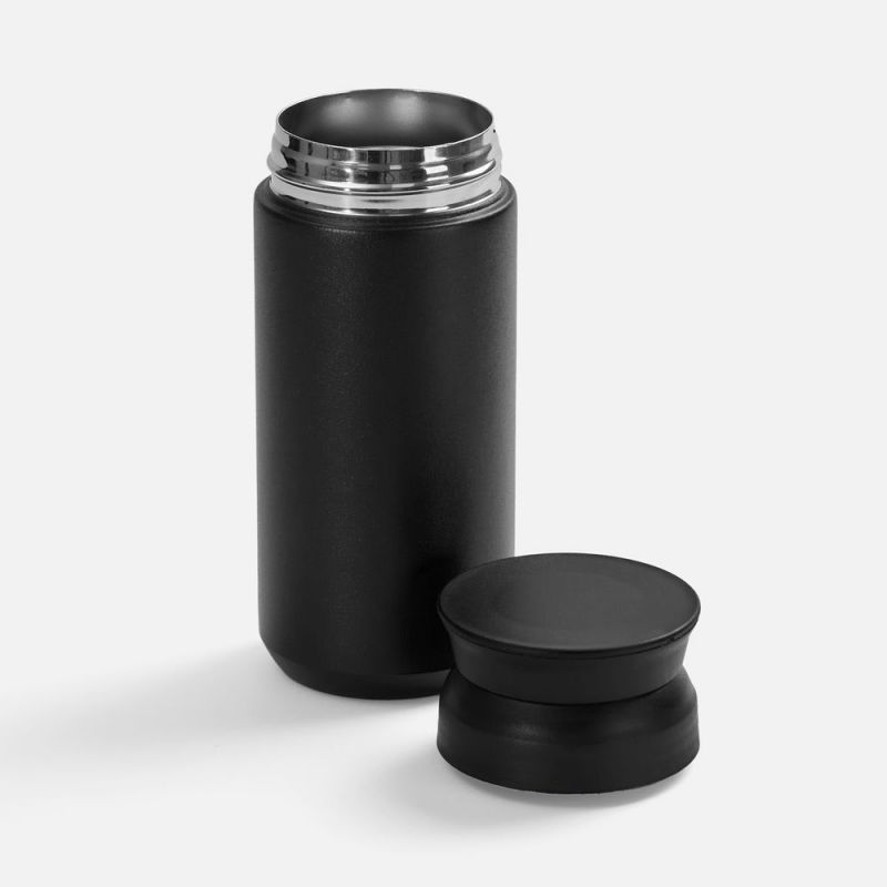 Термостакан Bau с ситечком, черный Термостакан Bau с ситечком, черный