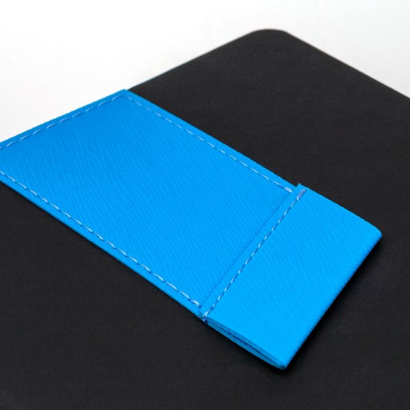 Ежедневник Bookmark, недатированный, черный с голубым Ежедневник Bookmark, недатированный, черный с голубым