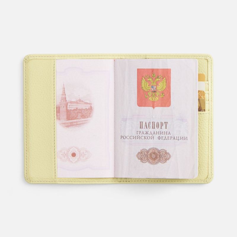 Обложка для паспорта Unison, светло-зеленая Обложка для паспорта Unison, светло-зеленая